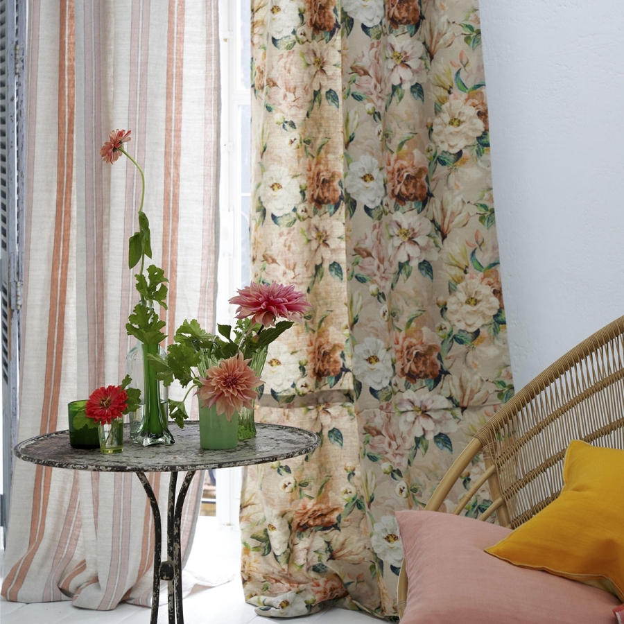 Хлопково-льняная ткань Designers Guild FDG3023/01 Jardin Botanique Tuberose коллекции Porcelaine de Chine в интерьере