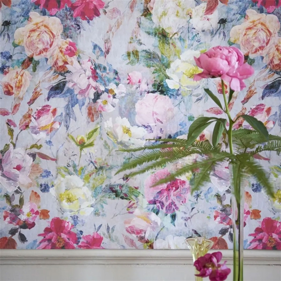 Обои флизелиновые Designers Guild PDG712/01 Marianne Fuchsia коллекции The Edit - Flowers Wallpaper Volume I в интерьере