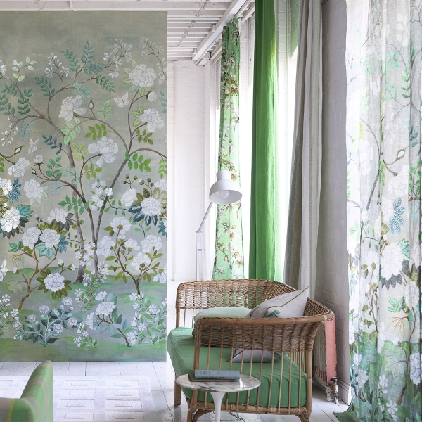 Льняная ткань Designers Guild FDG3019/01 Fleur Orientale Celadon коллекции Porcelaine de Chine в интерьере