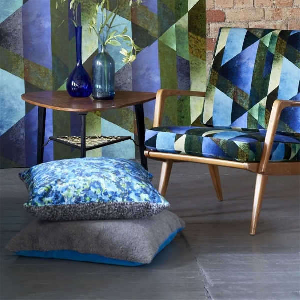 Ткань Designers Guild FDG3025/01 Minakari Geo Cobalt коллекции Madhya в интерьере