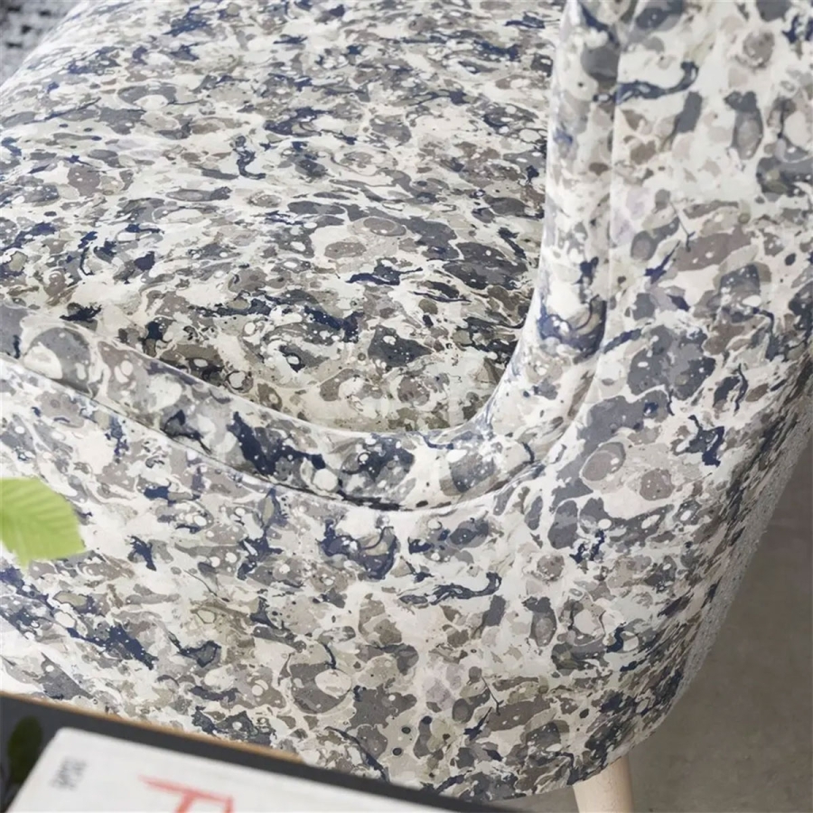 Ткань Designers Guild FDG3029/04 Odisha Graphite в интерьере
