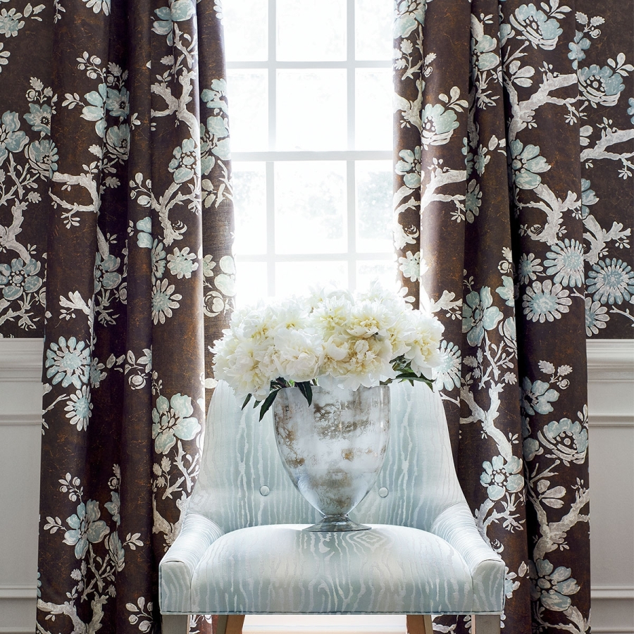 Обои бумажные Thibaut T10817 Claudette Brown в интерьере