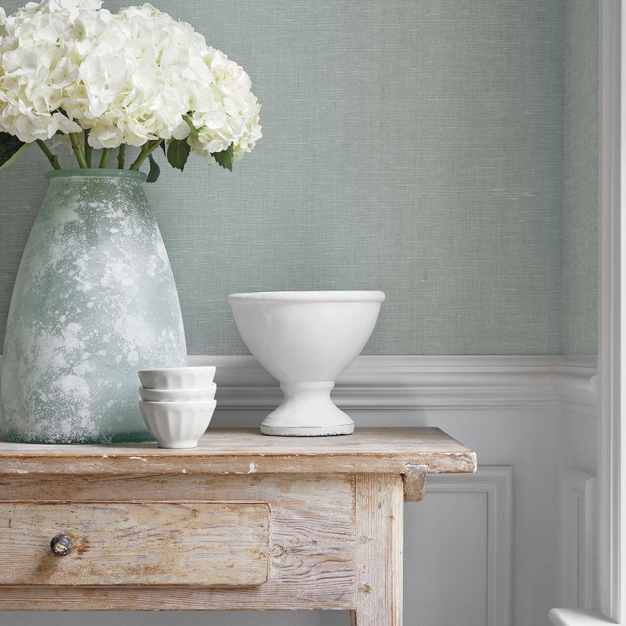 Обои натуральные Thibaut T10852 Villa Garden Texture Robin's Egg в интерьере